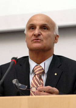 Bellinzona conferenza stampa sui premi di assicuazione malattia 2010
