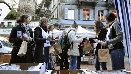 Bellinzona WWF regala 50 000 lampadine a basso consumo energetico