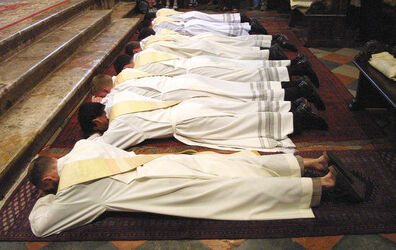 Lugano ordinazione preti in Cattedrale Lugano ordinazione preti in Cattedrale