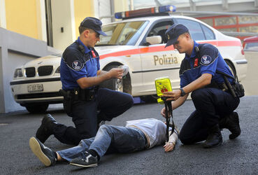 Chiasso defibrillatore polizia comunale