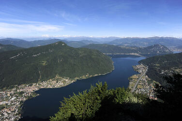 Alto Mendrisiotto veduta panoramica con lago Ceresio