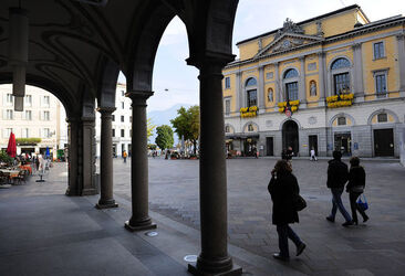 Lugano Piazza della Riforma
