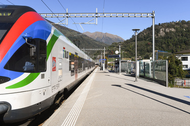 Lamone stazione fermata FFS Lamone
