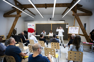 Giubiasco Conferenza stampa congiunta PLR e Associazione La Scuola