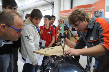 Lamone il fascino nel ramo della carrozzeria professioni con un futuro