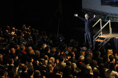 Bellinzona spettacolo Beppe Grillo Grillo is back 