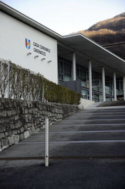 Cadenazzo esterno casa comunale
