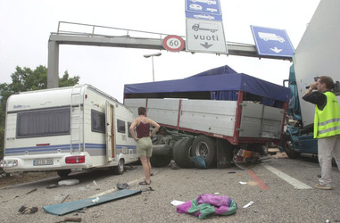 Incidente A2 tamponamento fra tir a Chiasso Incidente A2 tamponamento fra tir a Chiasso