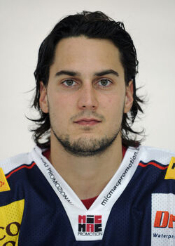 Hockey Julian Walker