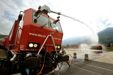 Cadenazzo esercizio combinato pompieri di Bellinzona forze d&igrave;ntervento FFS