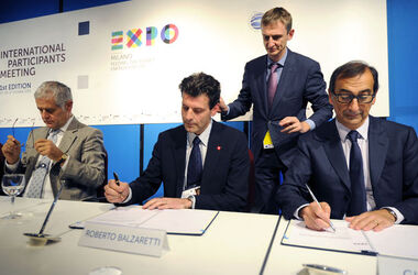 Como IT Expo Milano 2015. primo incontro internazionale dei paesi partecipanti e cerimonia di firma primi contratti di partecipazione