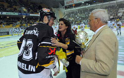 Hockey premio a Petteri Nummelin