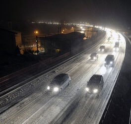 Bissone nevicata e disagi al traffico
