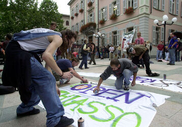 Manifestazioni anti G8 happening e ritrovi vari in Ticino Manifestazioni anti G8 happening e ritrovi vari in Ticino