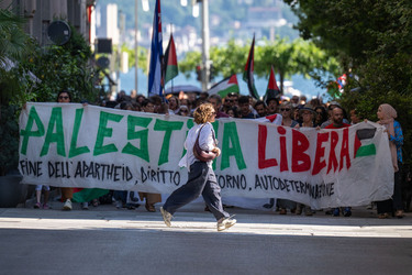 Lugano CUSP presidio contro l imperialismo e per la libertà del popolo palestinese Lugano CUSP presidio contro l imperialismo e per la libertà del popolo palestinese
