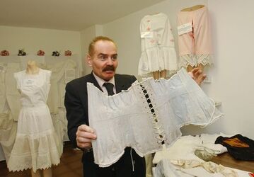 Sessa mostra Intimo attraverso i secoli 