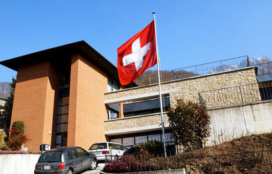 Rovio spari a casa di Roger Etter