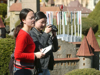 Melide cinesi in visita alla Swissminiatur
