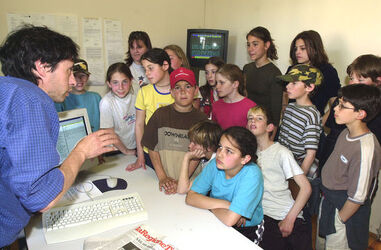 Bellinzona visita scuole al Quotidiano La RegioneScuola in visita