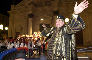 Chiasso consegna chiavi carnevale al primo ministro