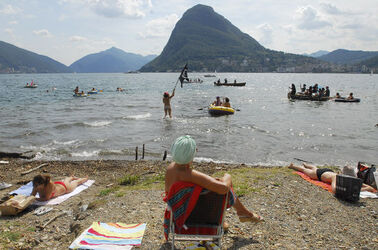 Lugano azione dimostrativa autogestiti