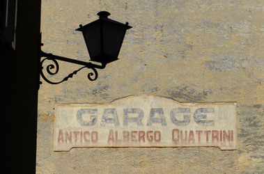 Ascona vecchia insegna