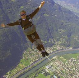 Ticino paracadutisti russi in azione