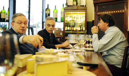 02.2011 Lugano degustazione di formaggio al Bottegone del Vino