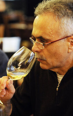 02.2011 Lugano degustazione di formaggio al Bottegone del Vino