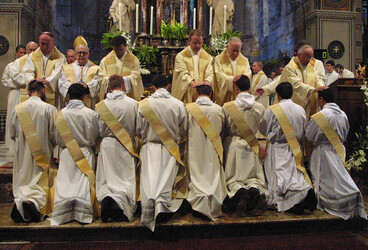 Lugano ordinazione preti in Cattedrale Lugano ordinazione preti in Cattedrale