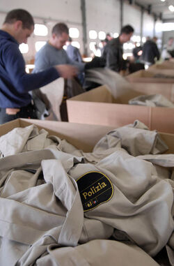 Bellinzona nuove divise Polizia Cantonale