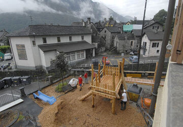 Verscio cantiere parco giochi