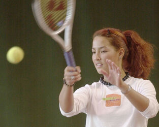 Personaggio Tina Schmassmann tennista