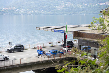 Brissago vedute e scorci dogana italosvizzera