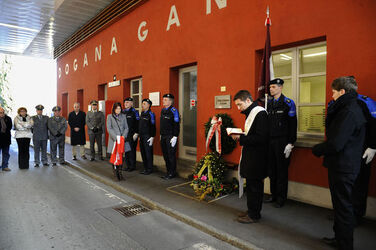Gandria cerimonia e posa targa commemorativa in memoria agente Roberto Berta