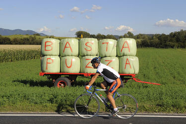 Genestrerio carro protesta odori discarica