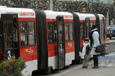 Lugano trenino turistico invernale Lugano trenino turistico invernale