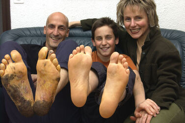 Personaggio Gerard Moccetti recordman firewalking Personaggio Gerard Moccetti recordman firewalking