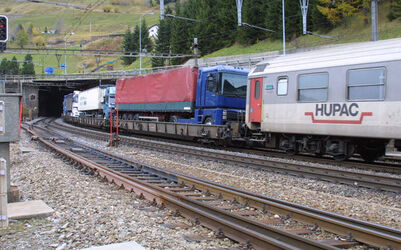 Ticino trasporto camion su ferrovia HUPAC Ticino trasporto camion su ferrovia HUPAC