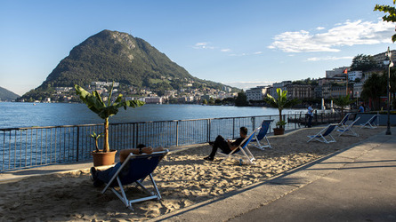 Lugano spiaggia sul lungolago turismo locale estivo Lugano spiaggia sul lungolago turismo locale estivo