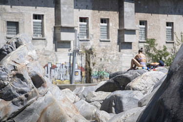 Tegna pozzo di Tegna turismo estivo assembramenti