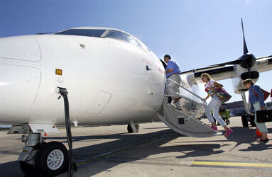 Ginevra aereo della Fly Baboo imbarco passeggeri