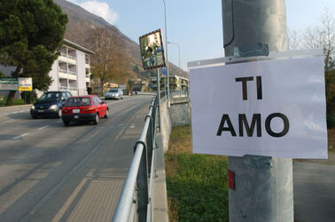 Gerra Piano dediche sulla strada