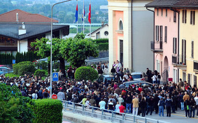 Cadenazzo fiaccolata in memoria di Cristina Caccia