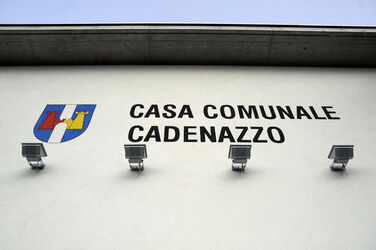 Cadenazzo esterno casa comunale