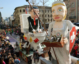 Chiasso Nebiopoli 2003 carnevale Chiasso Nebiopoli 2003 carnevale